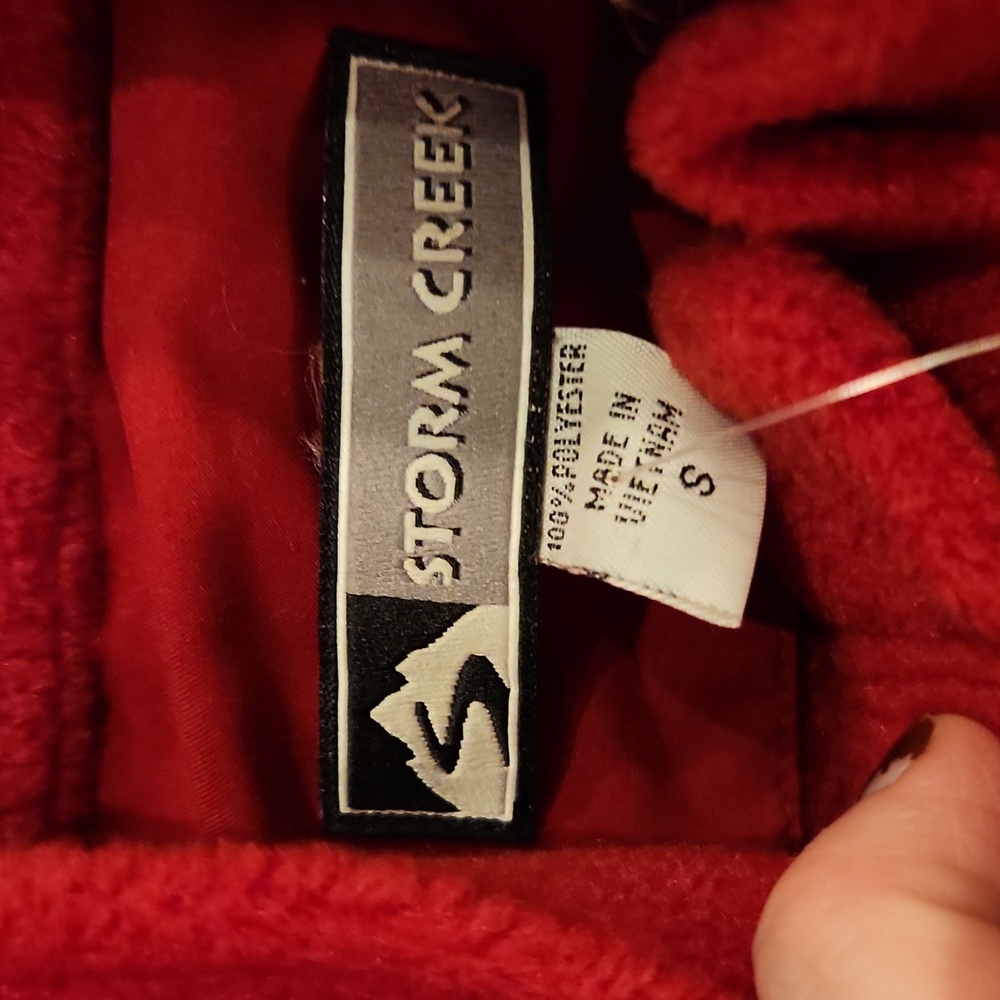 NWT Women's Storm Creek Quilted Red Fleece Jacket Size S - Picture 3 of 9